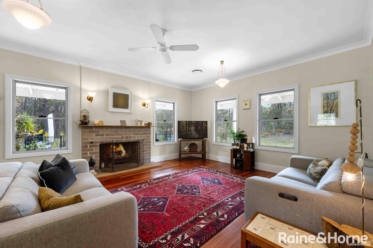 77 Hakea Close — photo 11 of 21