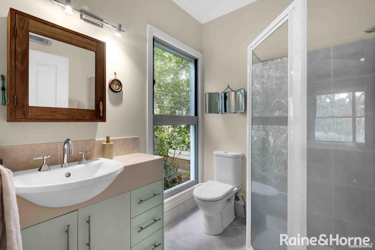 77 Hakea Close — photo 18 of 21