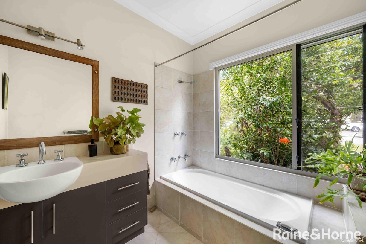 77 Hakea Close — photo 17 of 21