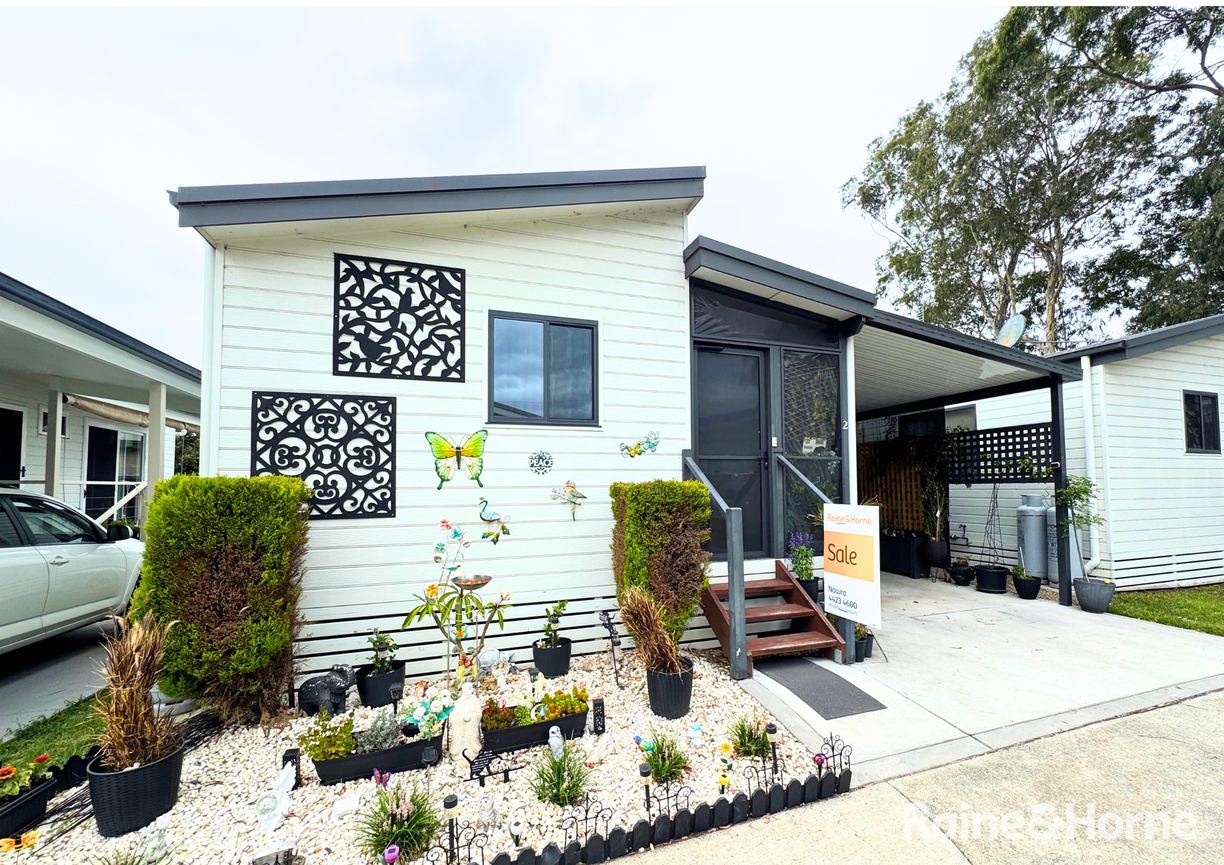 2/9 Browns Road — photo from Raine & Horne Nowra
