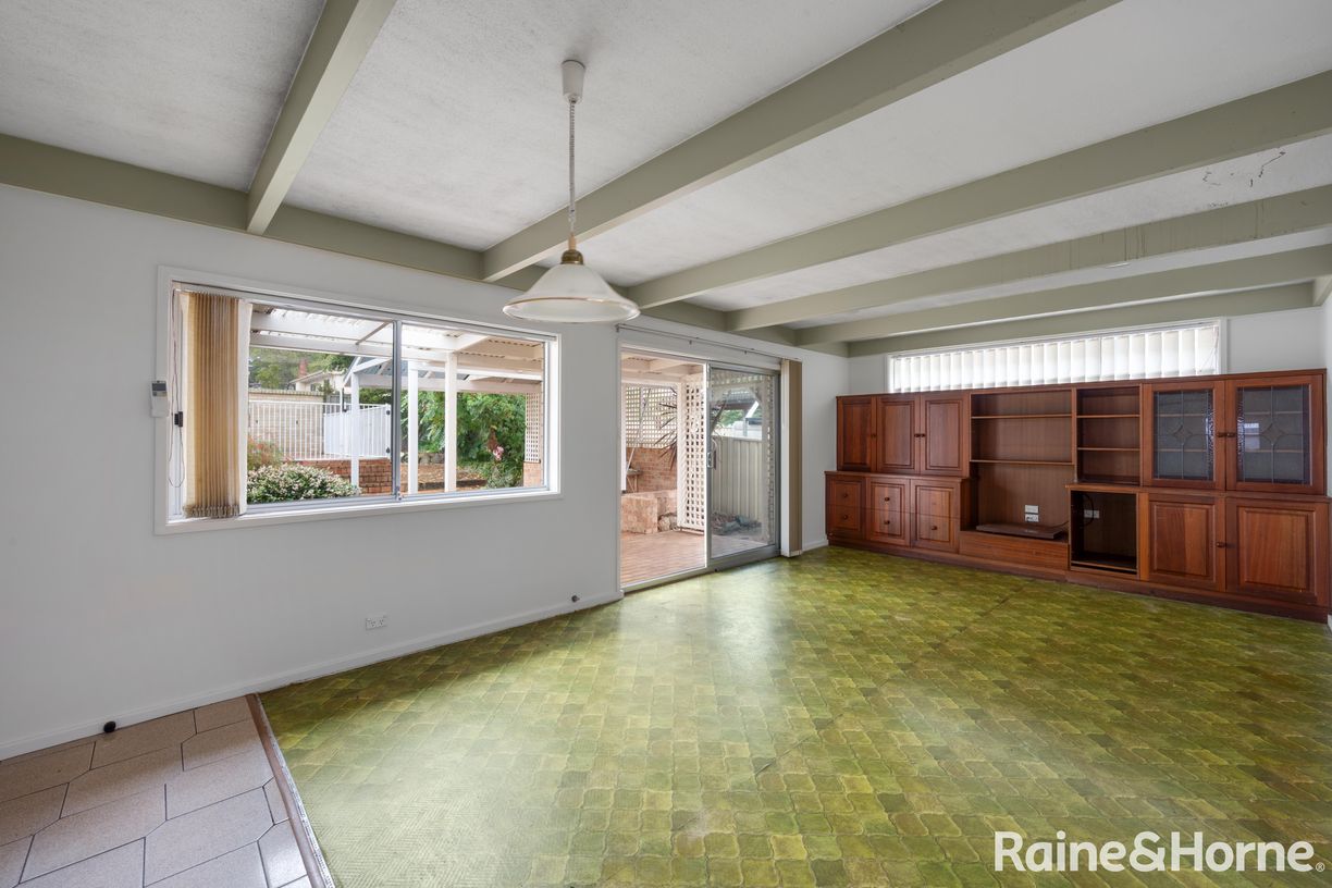15 Colyer Avenue — photo 6 of 12