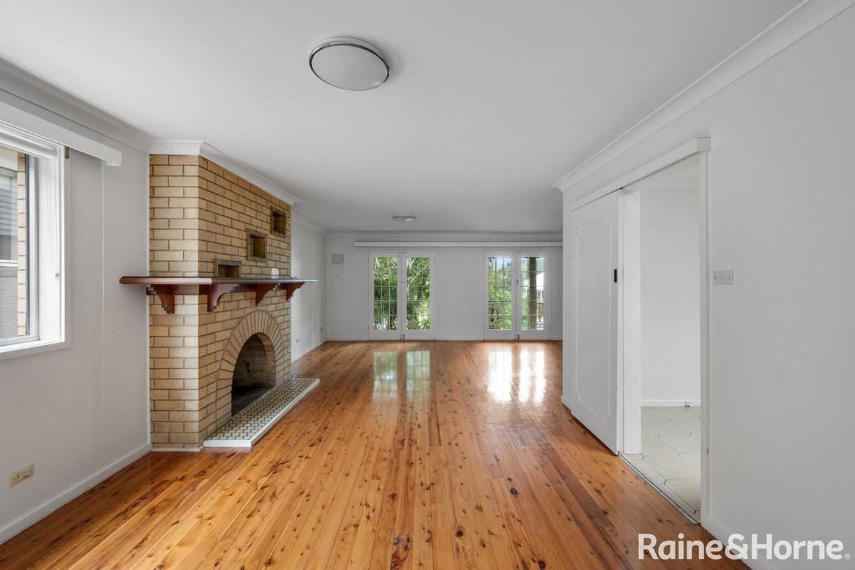 15 Colyer Avenue — photo 4 of 12