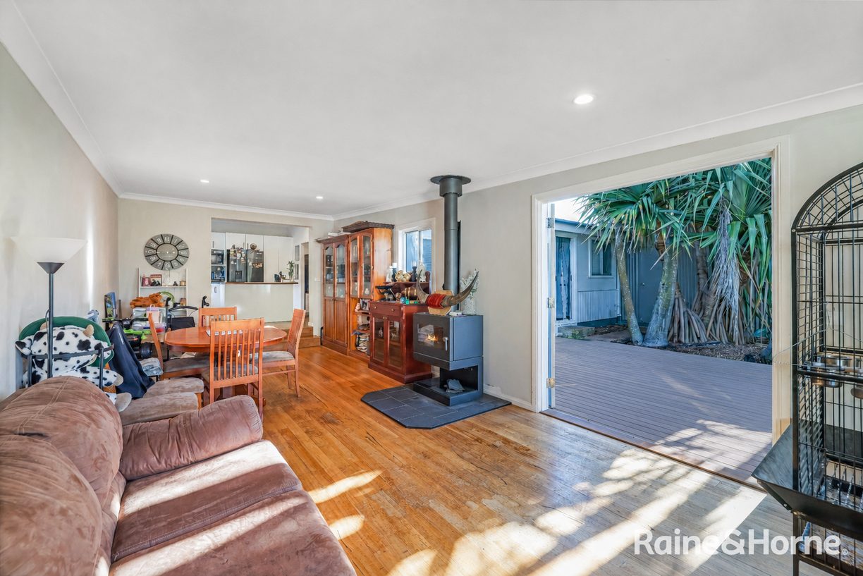 16 Tallayang Street — photo 6 of 16