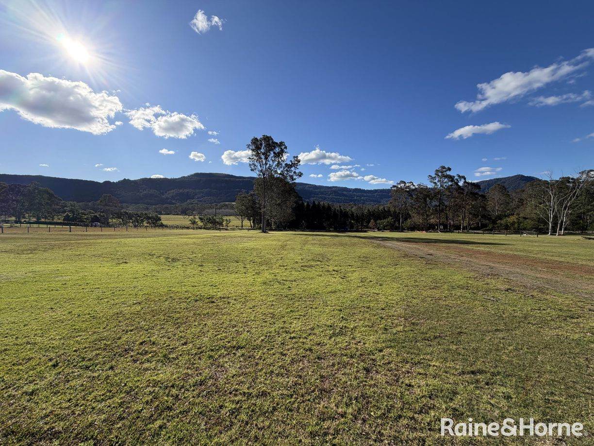 1a-1c Bangalee Road — photo from Raine & Horne Nowra