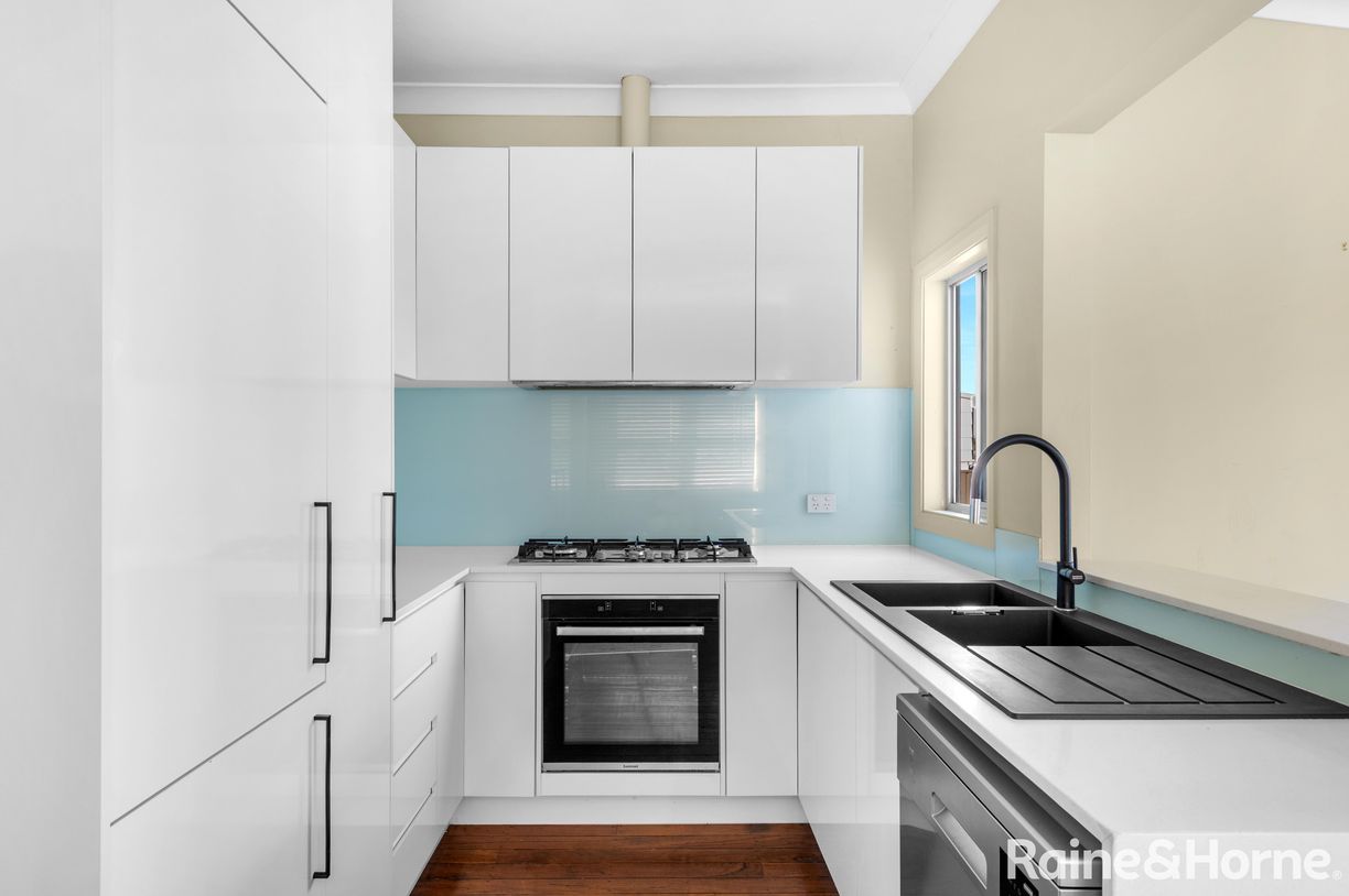 30 Bunberra Street — photo 4 of 8
