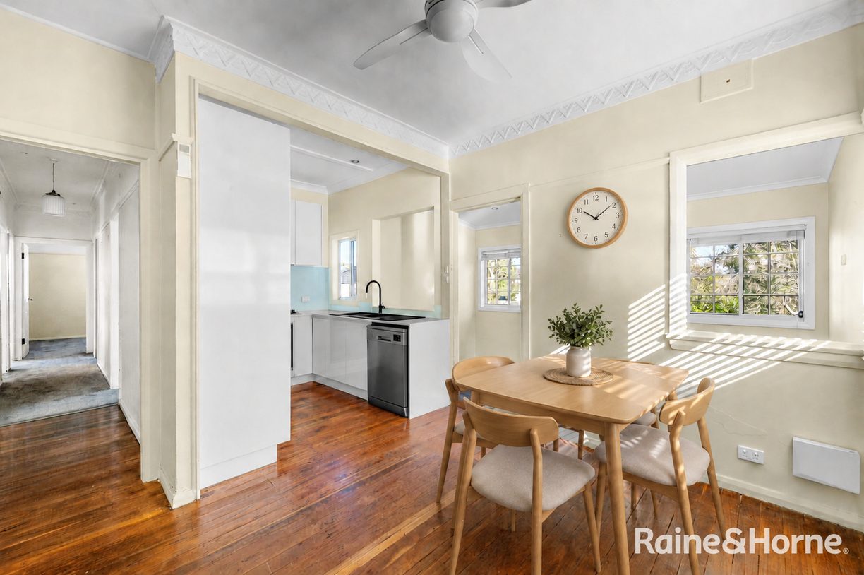 30 Bunberra Street — photo 3 of 8