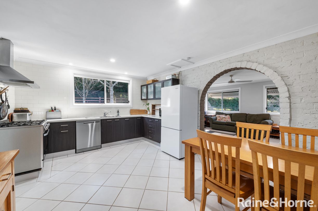 935 Illaroo Road — photo 10 of 22
