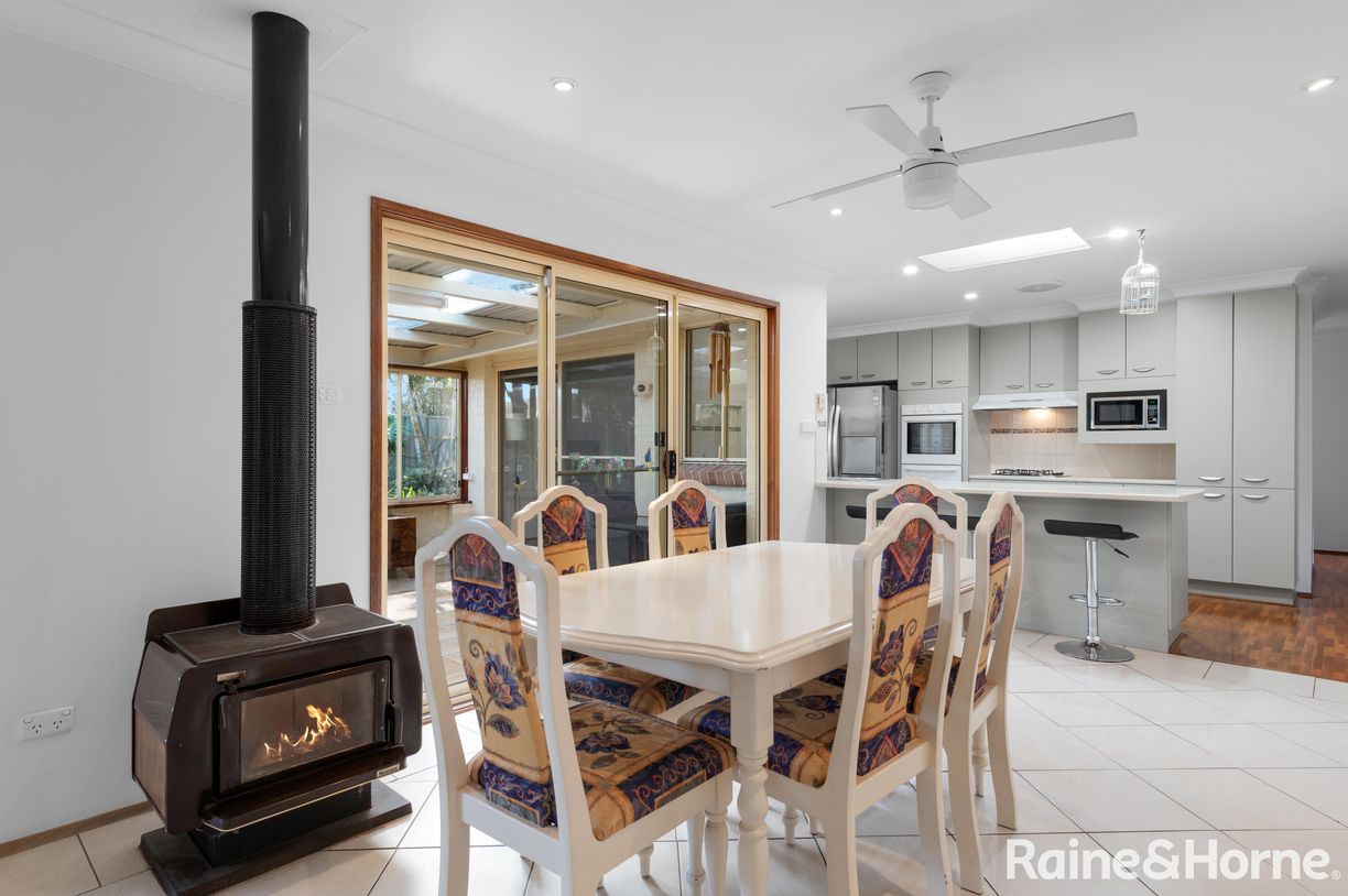 121 Hillcrest Avenue — photo 4 of 14