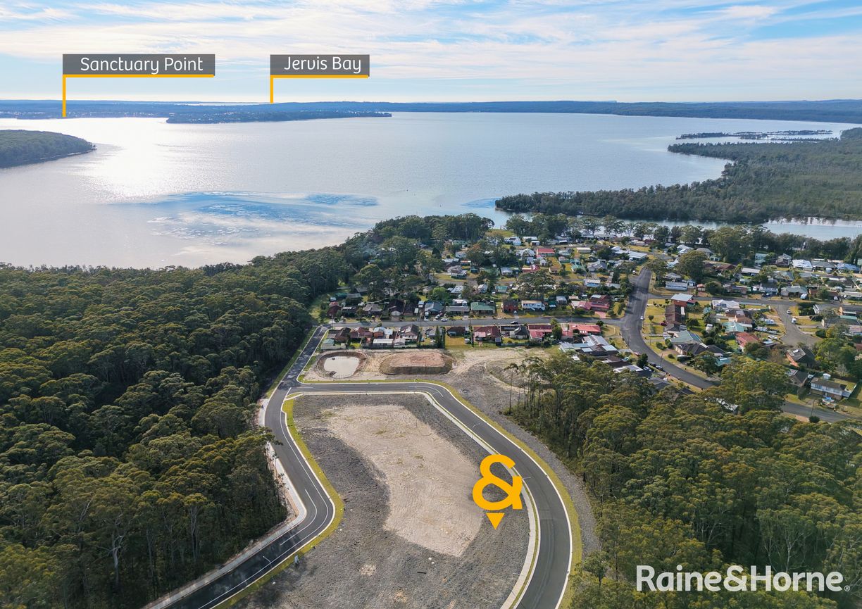 14 Mulloway Street — photo from Raine & Horne Nowra