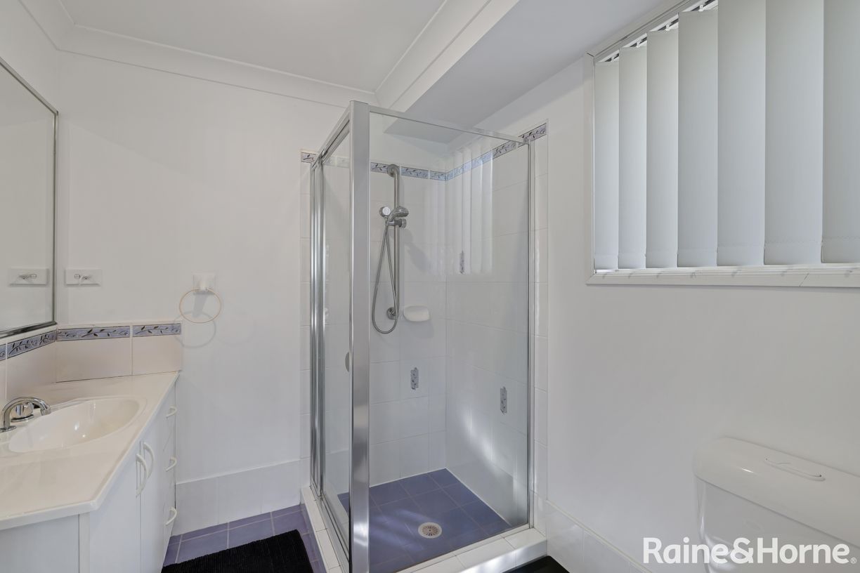 10 Hesperus Close — photo 9 of 10