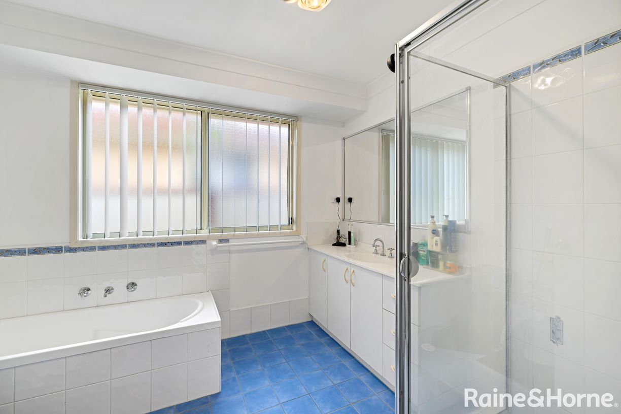 10 Hesperus Close — photo 8 of 10