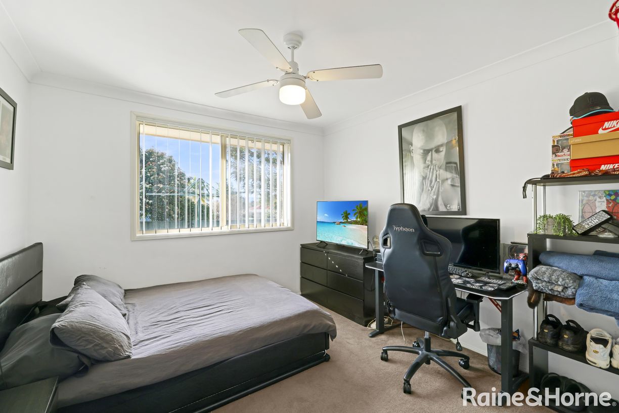 10 Hesperus Close — photo 6 of 10