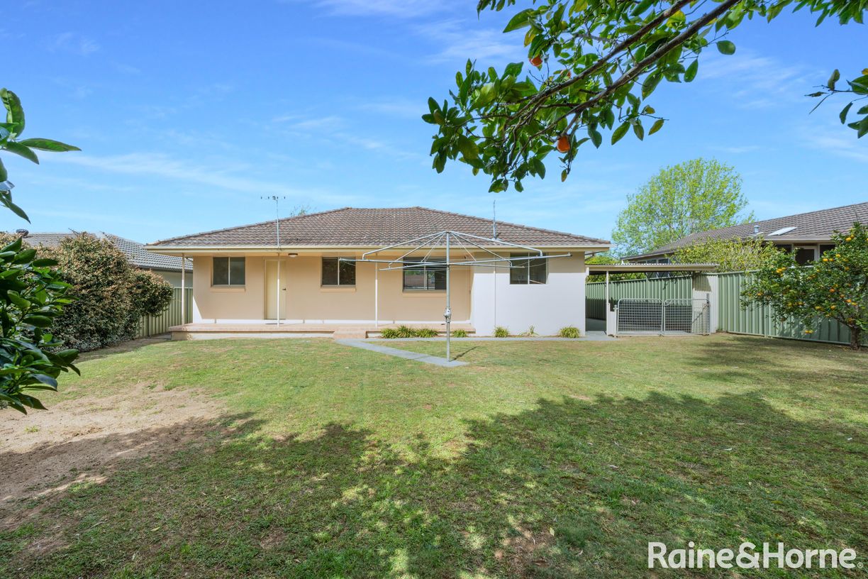 4 Farrar Drive — photo 7 of 11