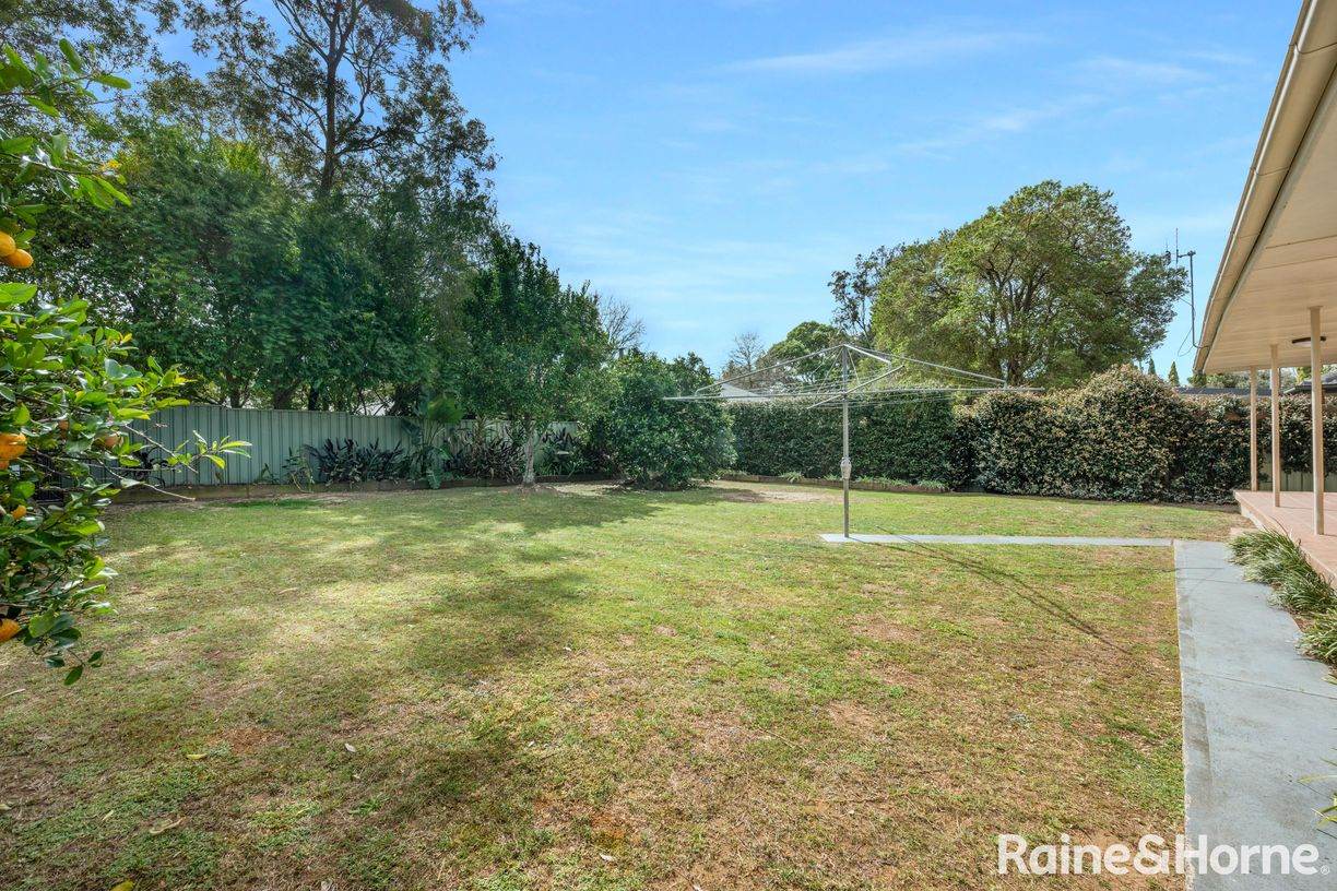4 Farrar Drive — photo 8 of 11