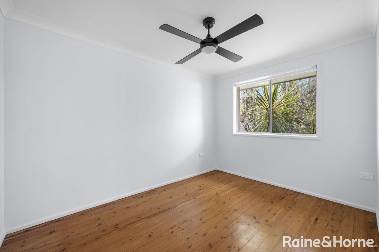 4 Farrar Drive — photo 5 of 11