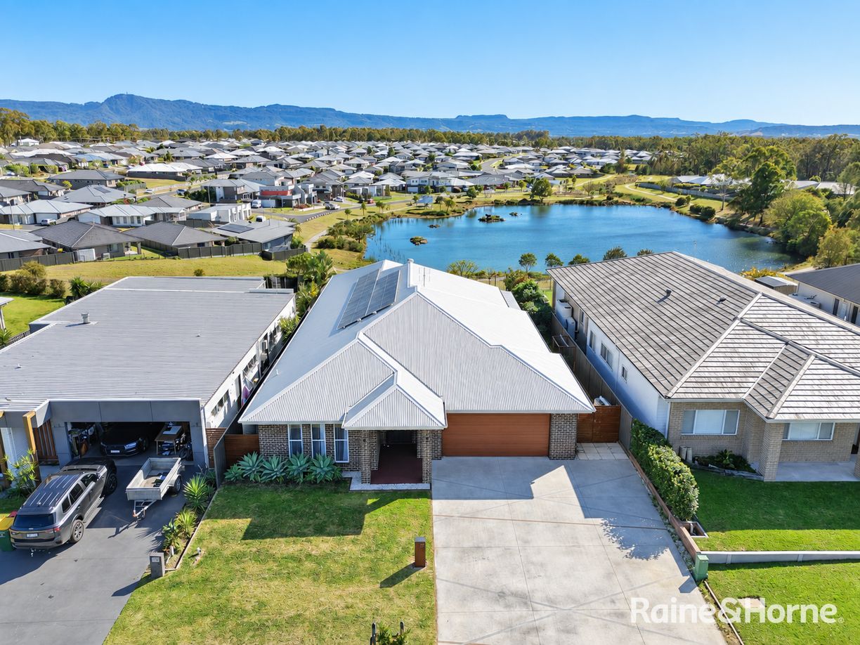 21 Wattlebird Road — photo from Raine & Horne Nowra