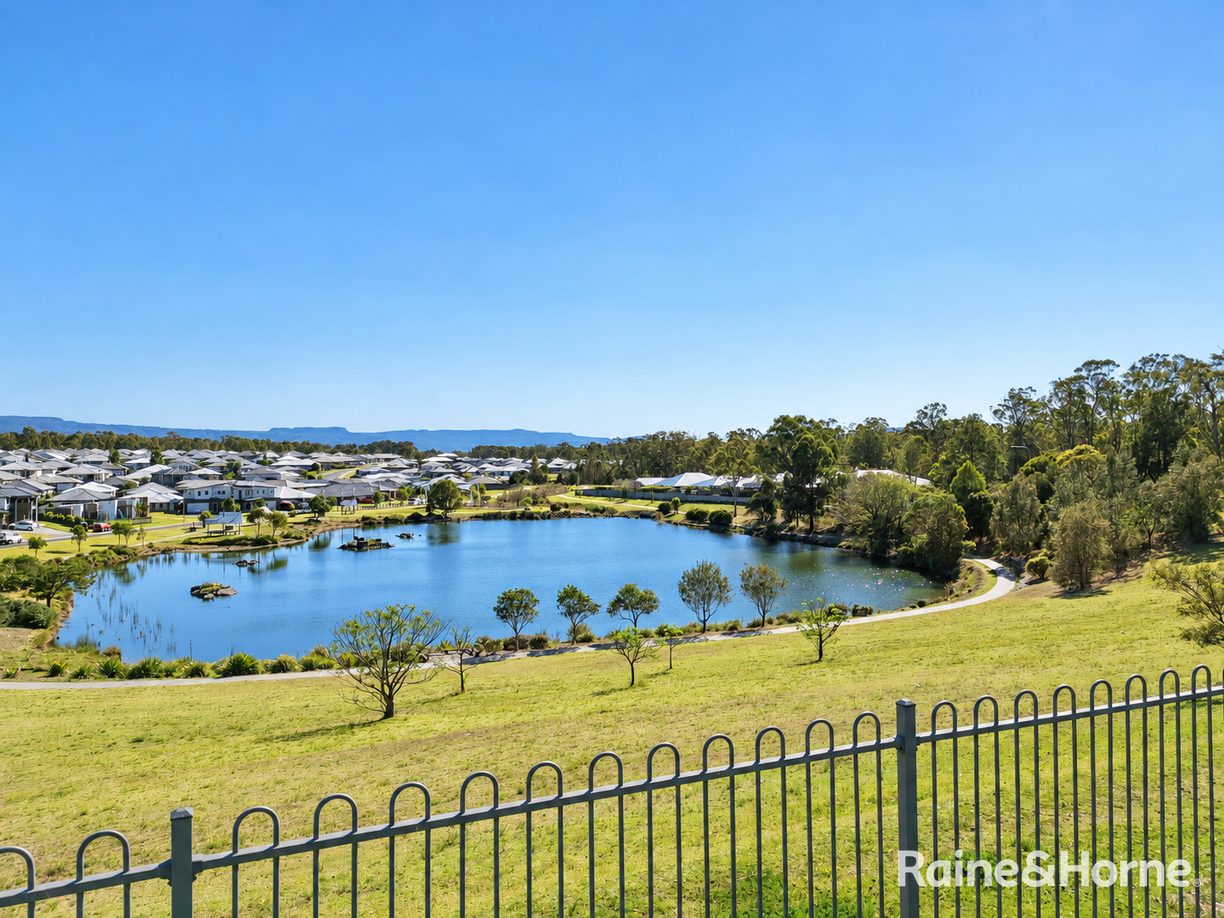 21 Wattlebird Road — photo 17 of 27