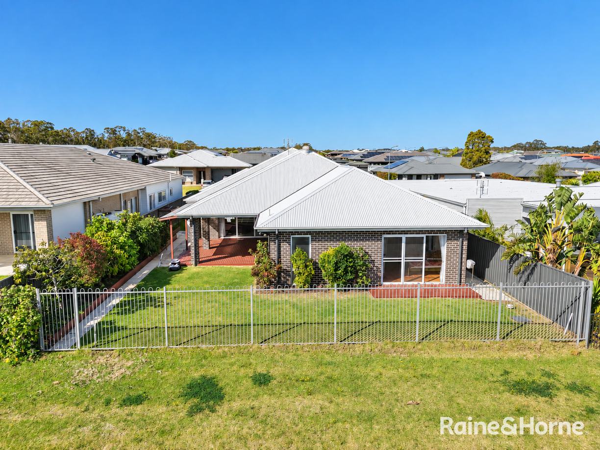 21 Wattlebird Road — photo 16 of 27