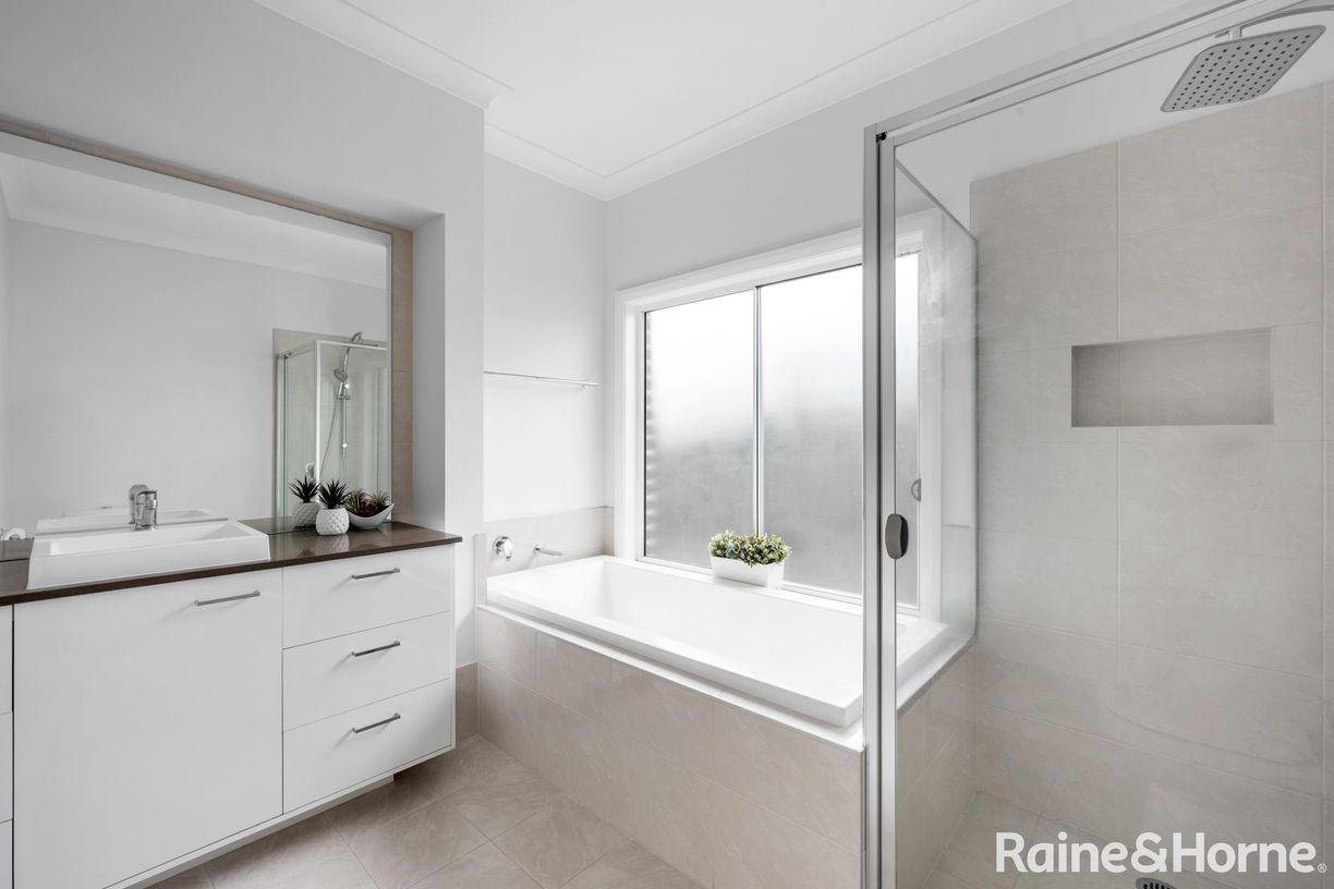 21 Wattlebird Road — photo 9 of 27
