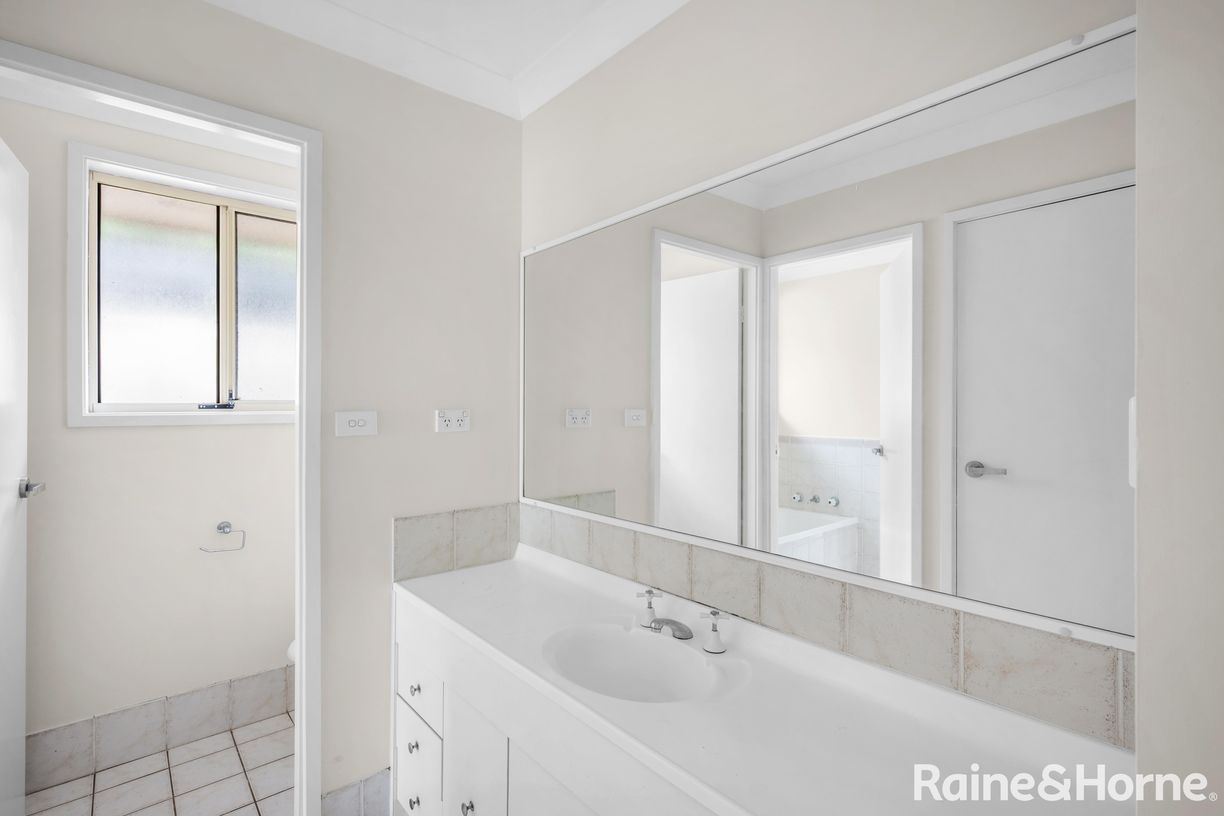 27 Rayleigh Drive — photo 7 of 11