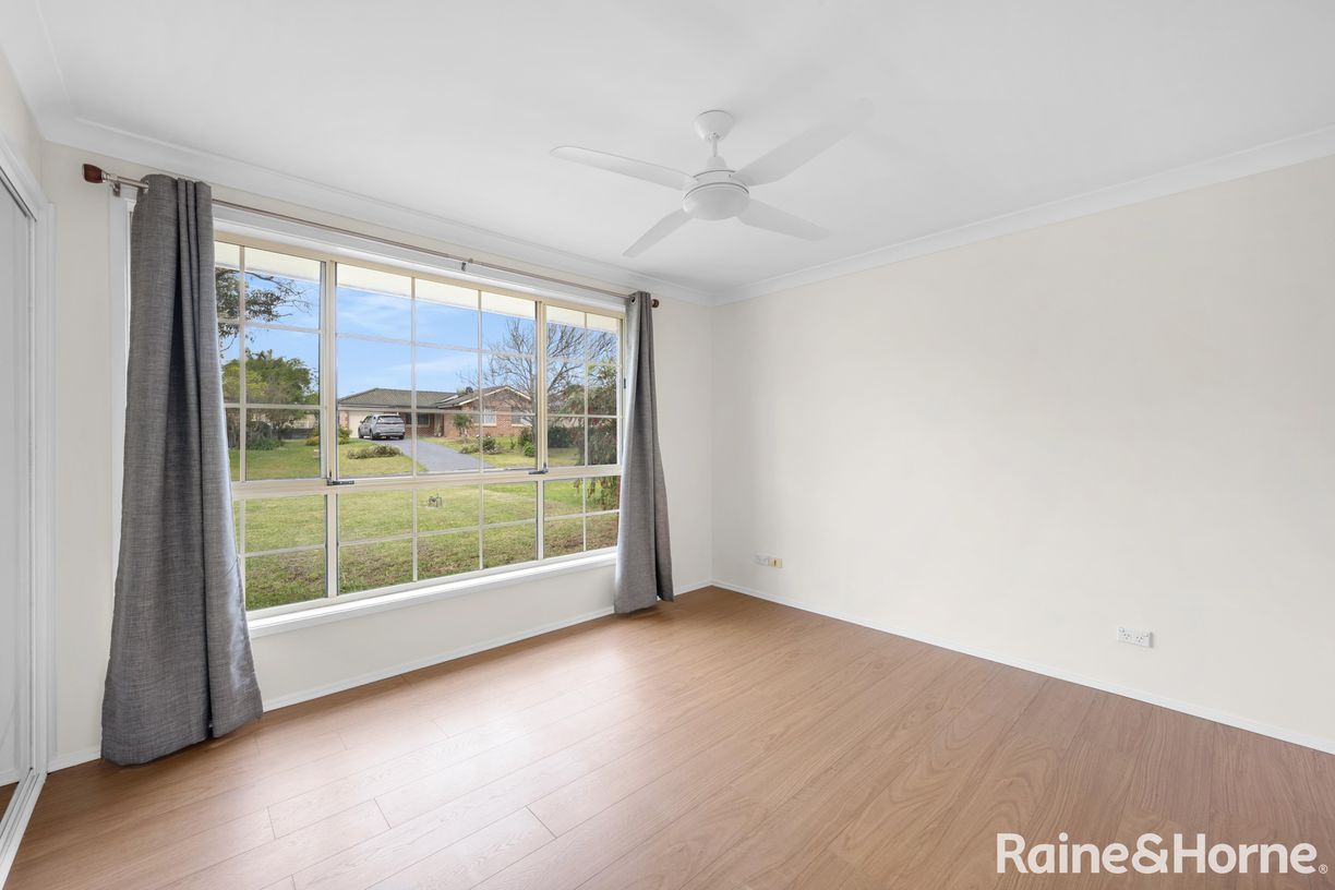 27 Rayleigh Drive — photo 6 of 11