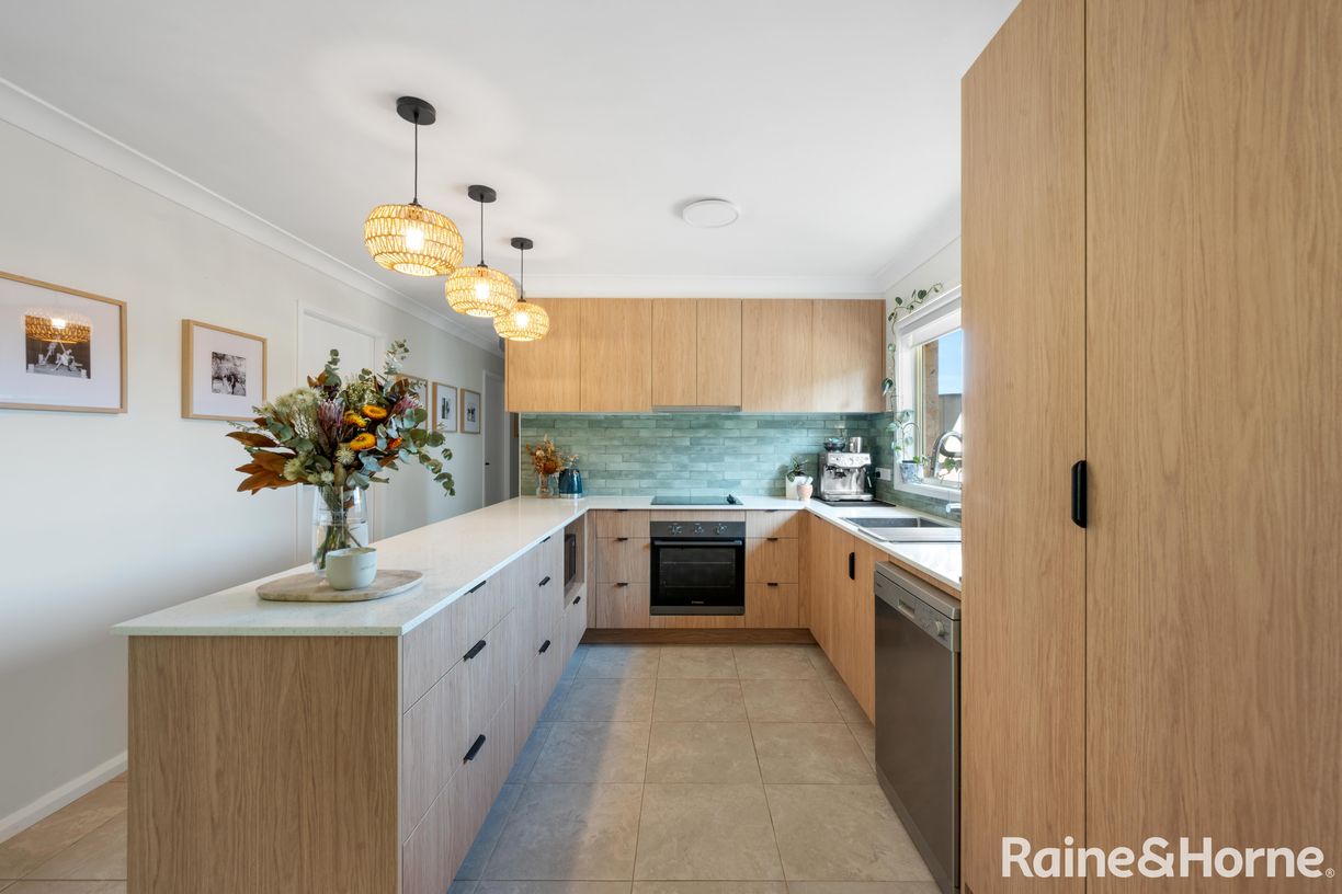 5 Shadel Street — photo 3 of 9