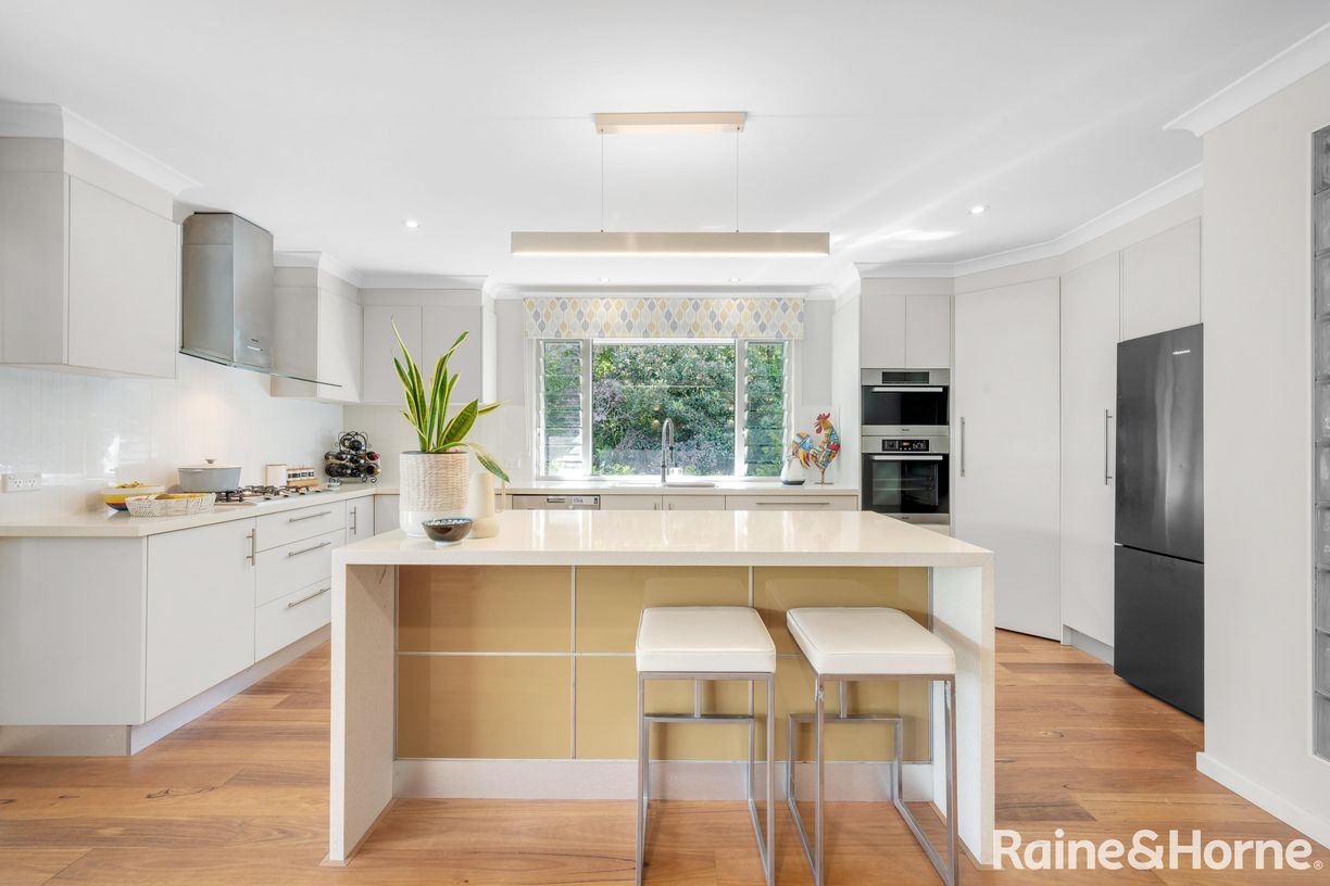 14 William Bryce Road — photo 3 of 12