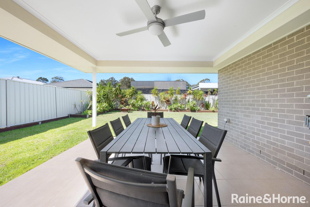 13 Denbigh Place — photo 11 of 12