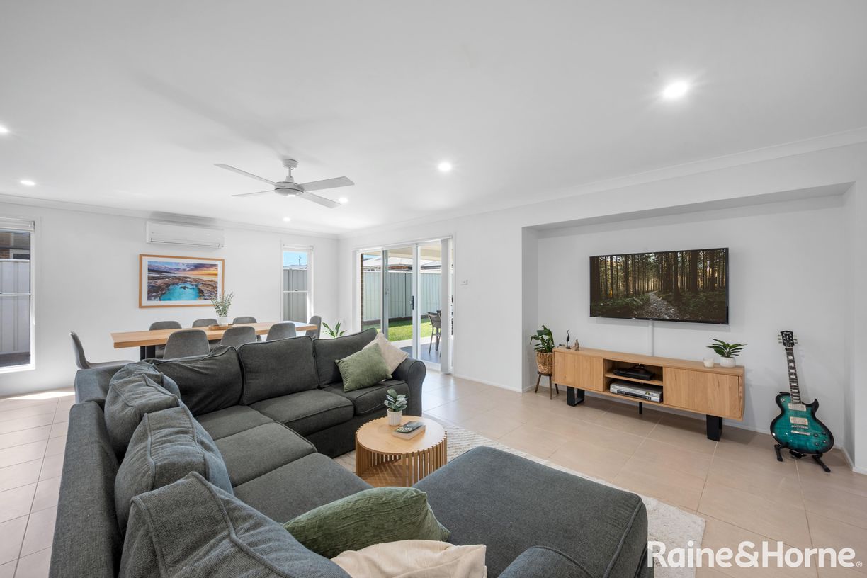 13 Denbigh Place — photo 3 of 12