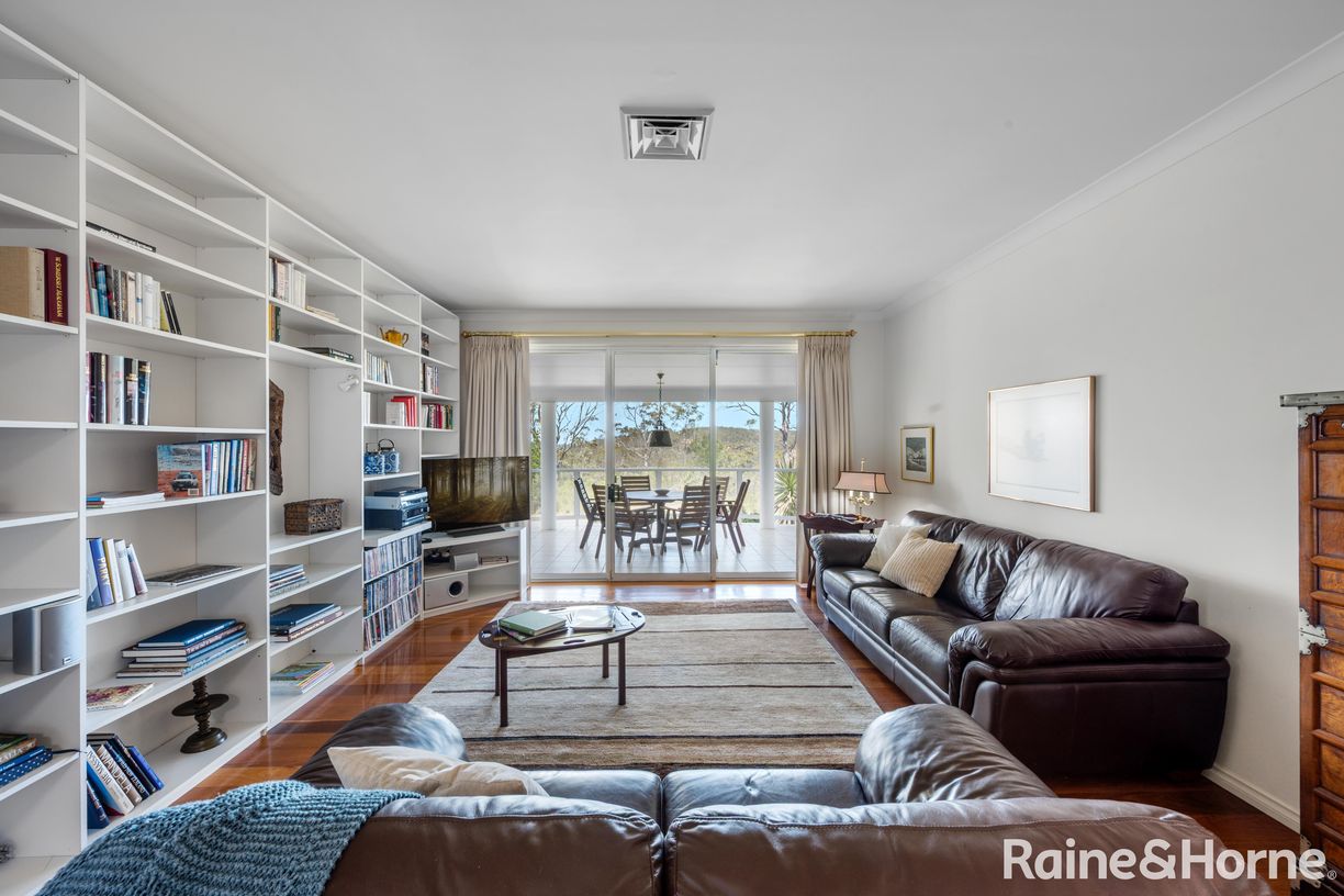 228 Yurunga Drive — photo 4 of 17