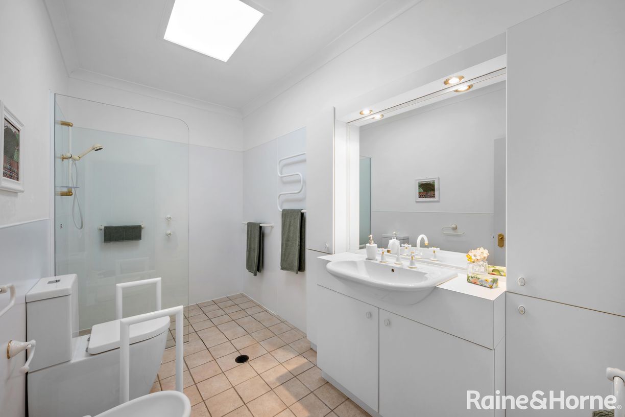 228 Yurunga Drive — photo 10 of 17