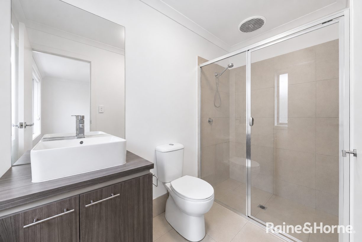 18 Aragon Court — photo 9 of 25