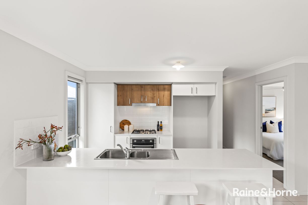 13 Wolsten Drive — photo 4 of 18