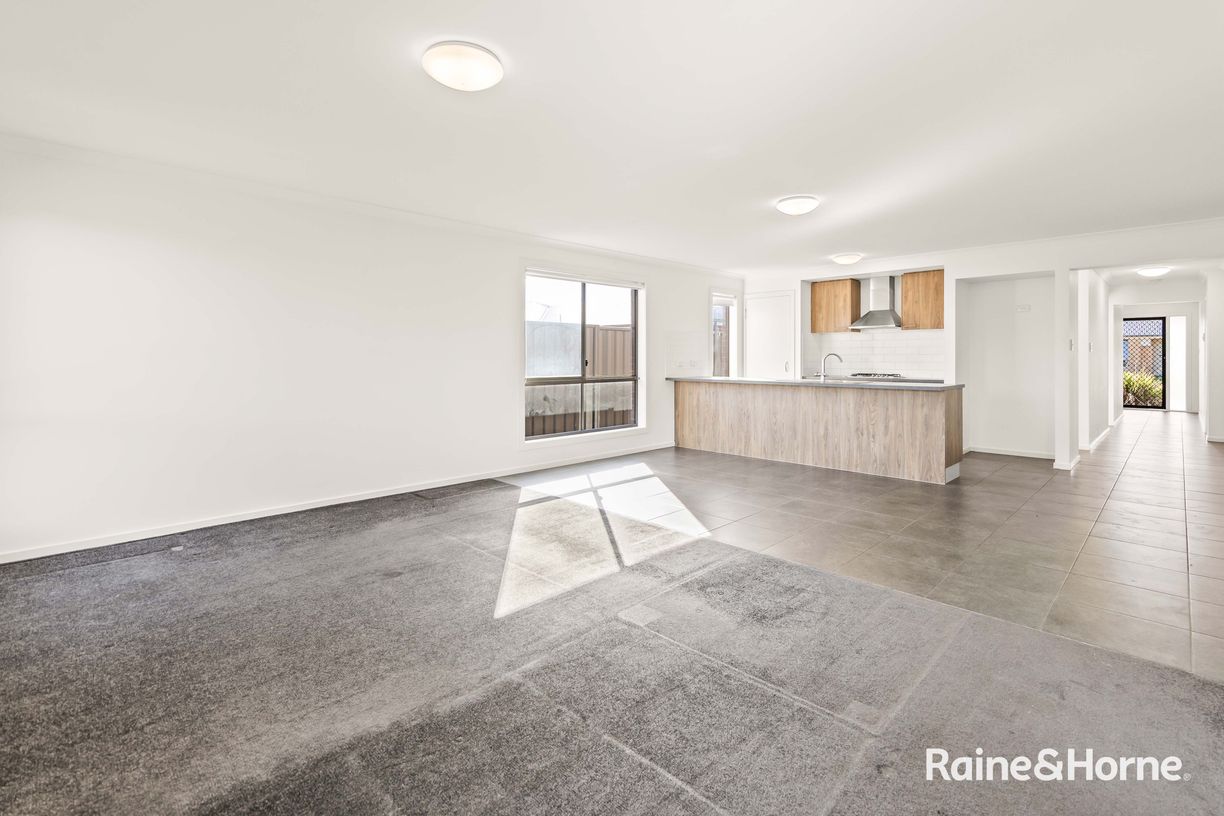 4 Myrta Avenue — photo 3 of 17