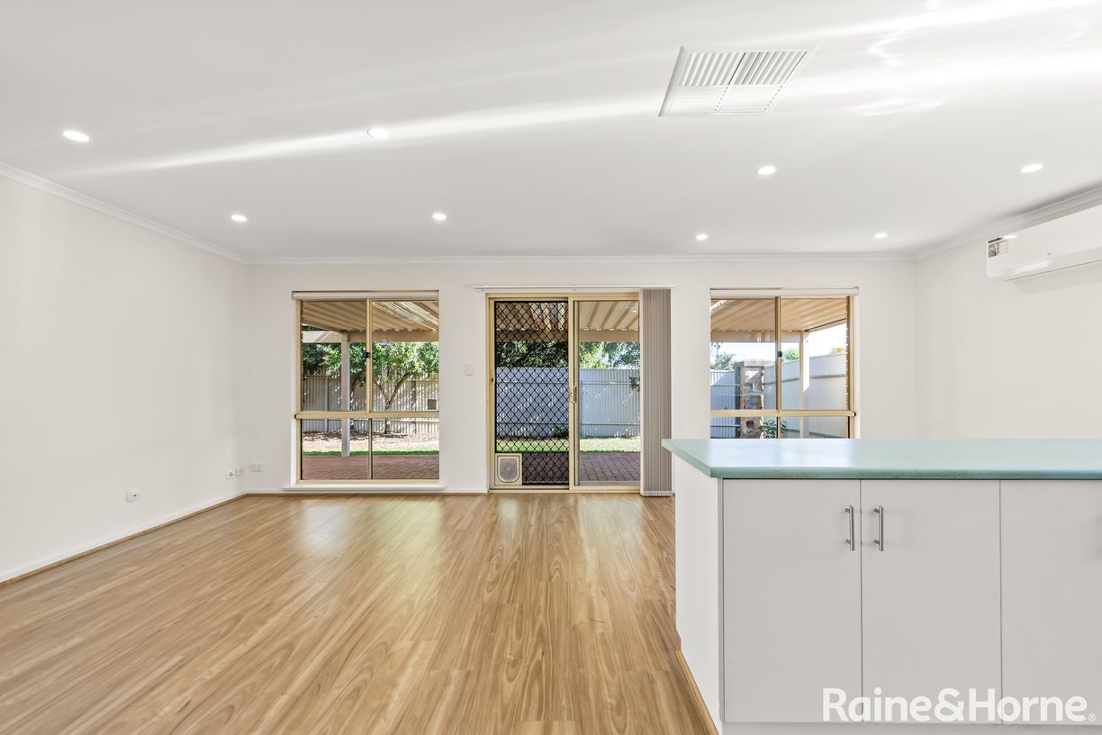 37 Castle Court — photo 5 of 19