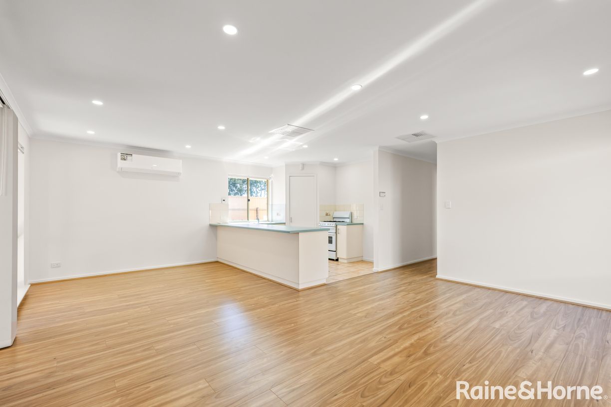 37 Castle Court — photo 6 of 19