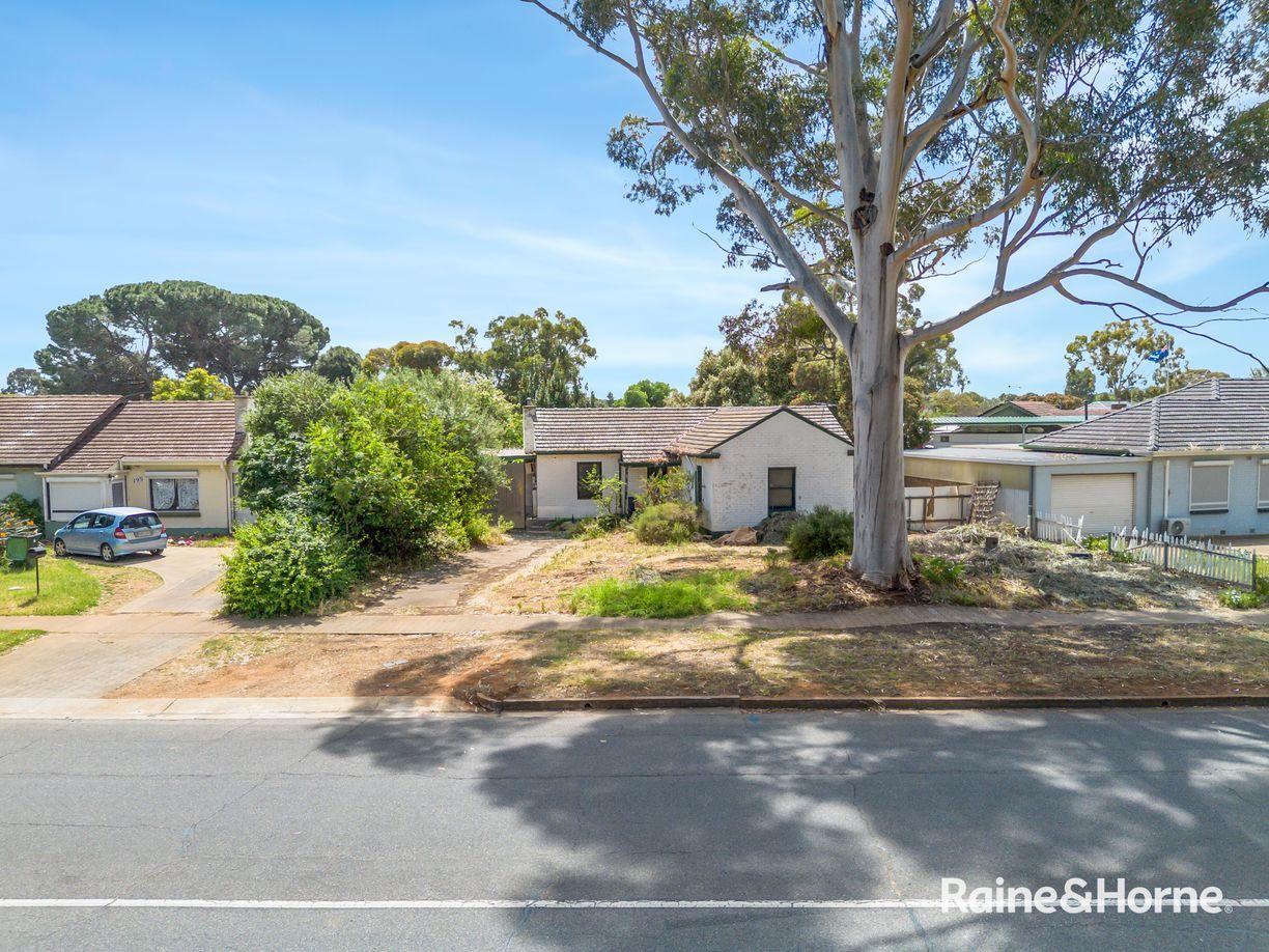 197 Hogarth Road — photo 3 of 11