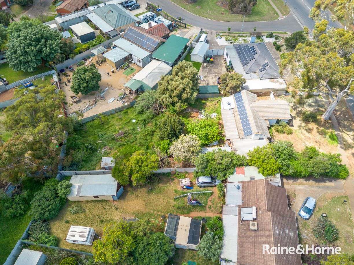197 Hogarth Road — photo 11 of 11