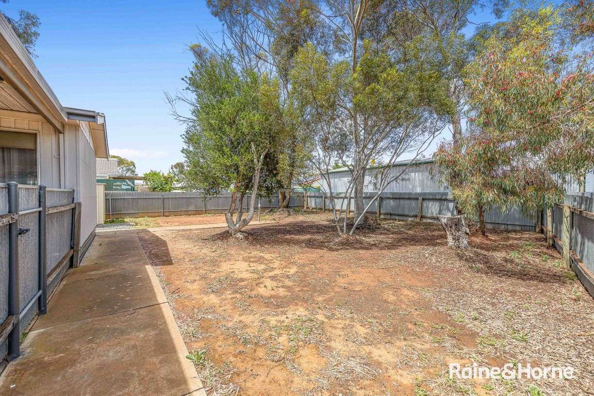 20 Kelly Street — photo 14 of 17