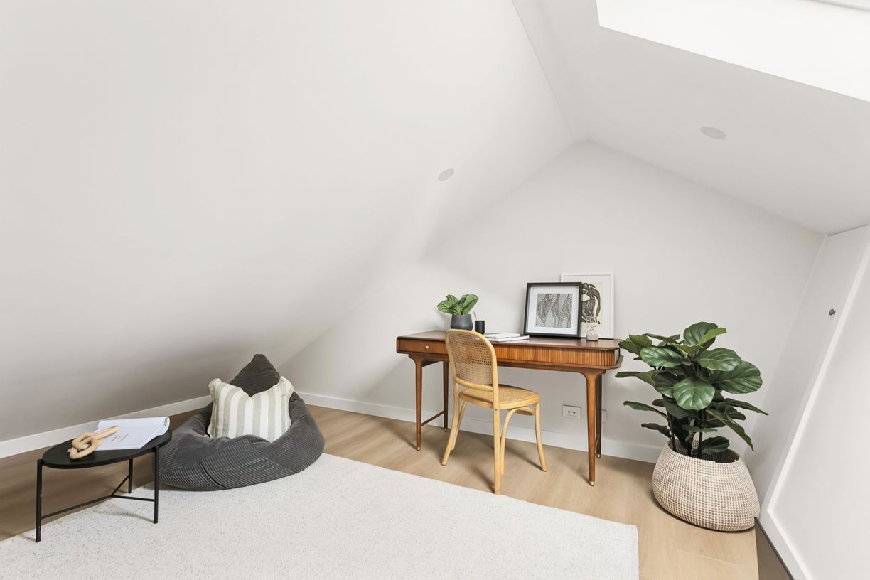 5 Devine Street — photo 10 of 10