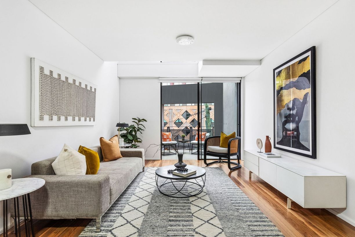 7/137-141 Regent Street — photo from Raine & Horne Newtown