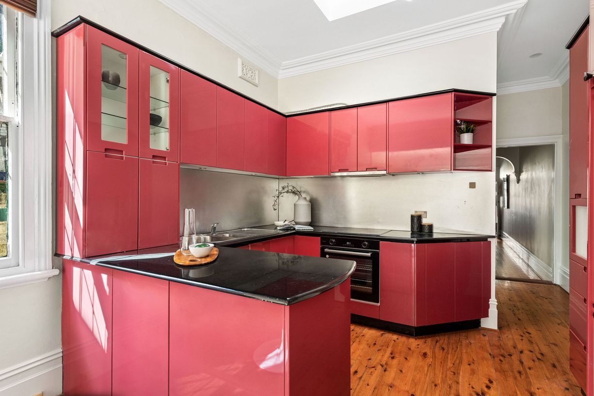 75 Albermarle Street — photo 7 of 8