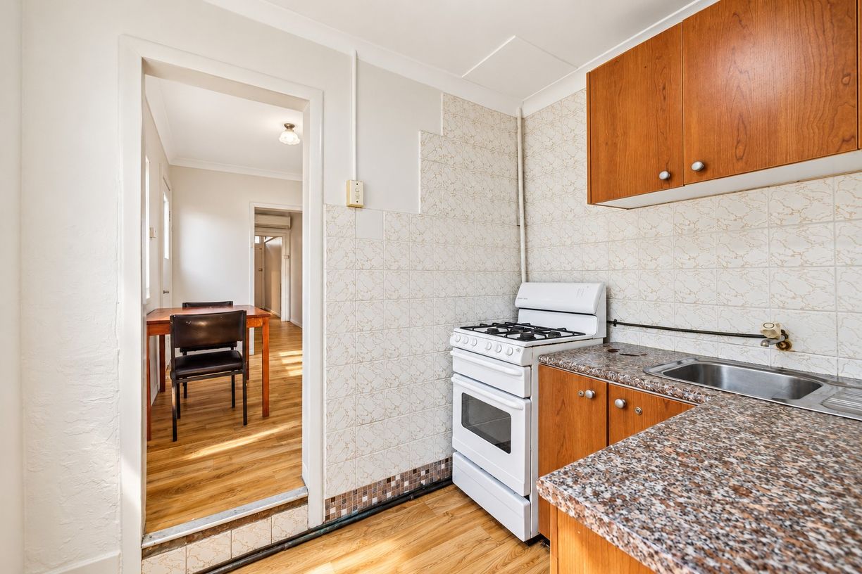 35 Ivy Street — photo 4 of 13