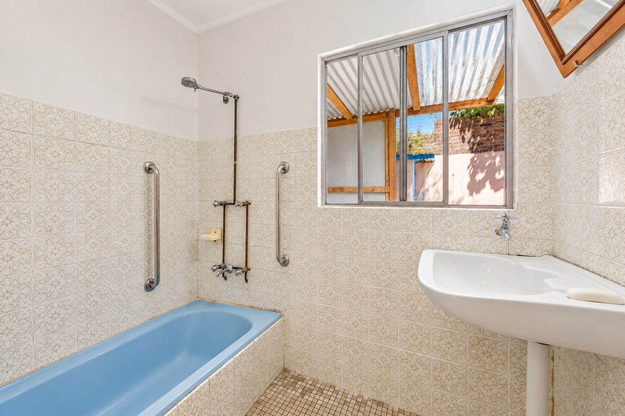 35 Ivy Street — photo 6 of 13