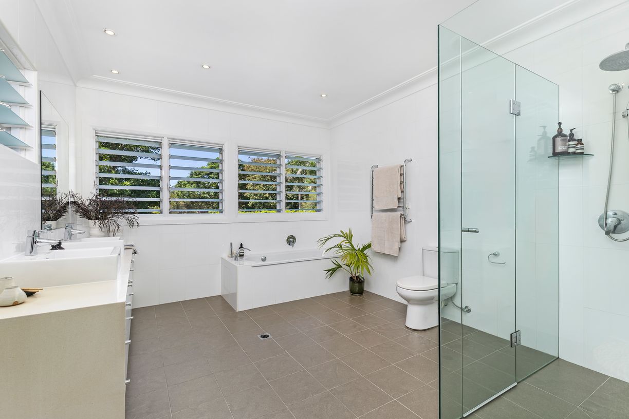 46 Tambourine Bay Road — photo 10 of 13