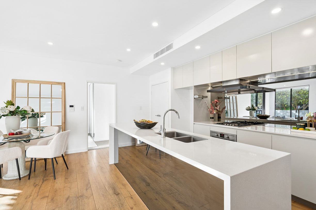 9/2-4 Pinaroo Place — photo 3 of 11