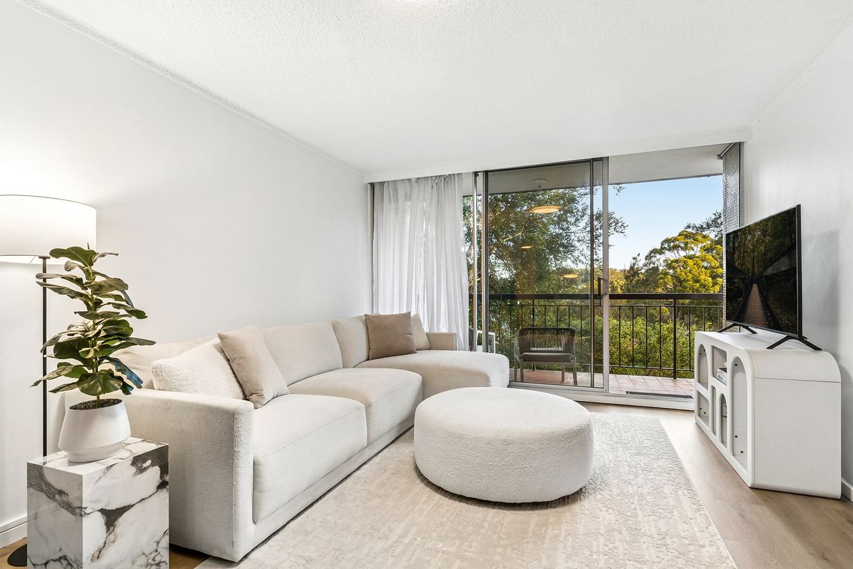 8/300A Burns Bay Road — photo from Raine & Horne Mosman | Neutral Bay