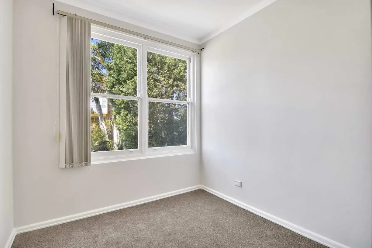 2/1 Landenburg Place — photo 7 of 8