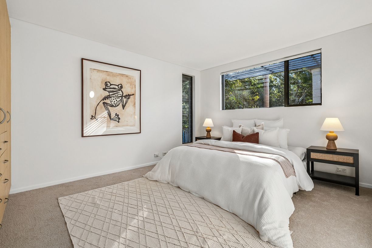 2 Carr Street — photo 7 of 10