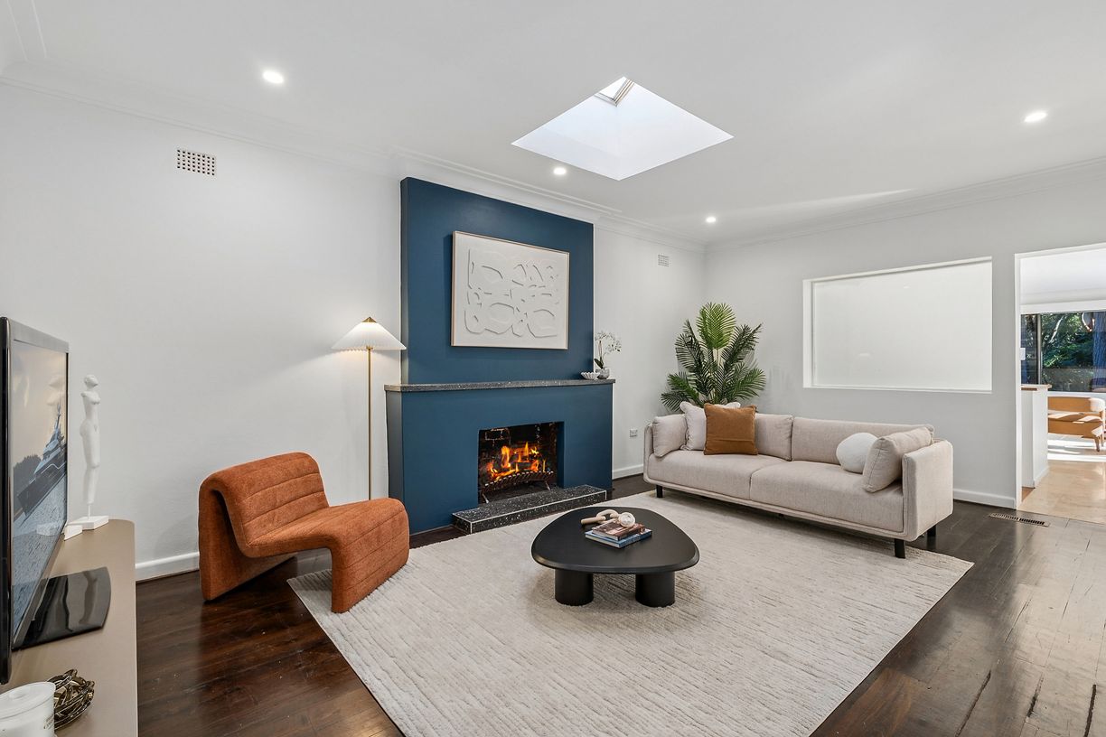 2 Carr Street — photo 9 of 10
